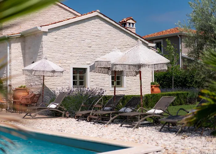 Moonlight 2 For 12 Persons Near Porec With Private Heated Pool - 45 M2 & Playground Villa *